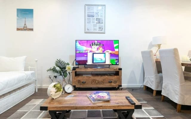 A20 Darling Harbour 2 BDR APT - photo 2