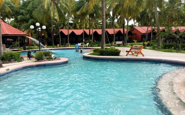 Western Beach Resort - photo 2