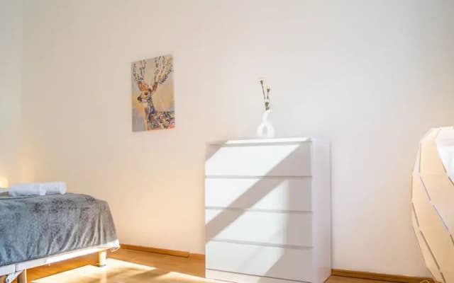 Shared Modern Apartment Schönbrunn - Budget Chic Room - photo 4