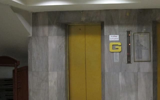 Tongpoon Hotel - photo 4