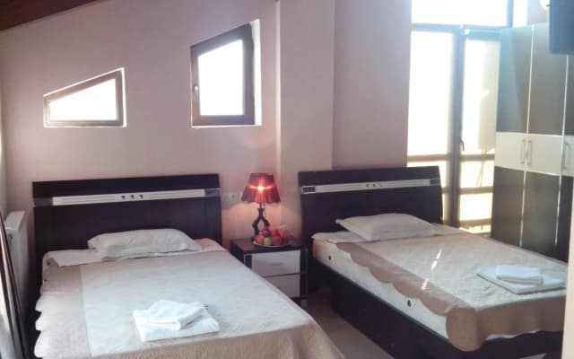 Lucky Hotel - photo 2