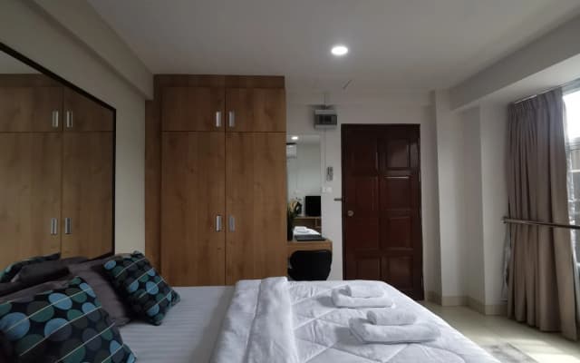 W Residents - photo 4