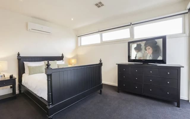 Boutique Stays - Elwood Hideaway - photo 4