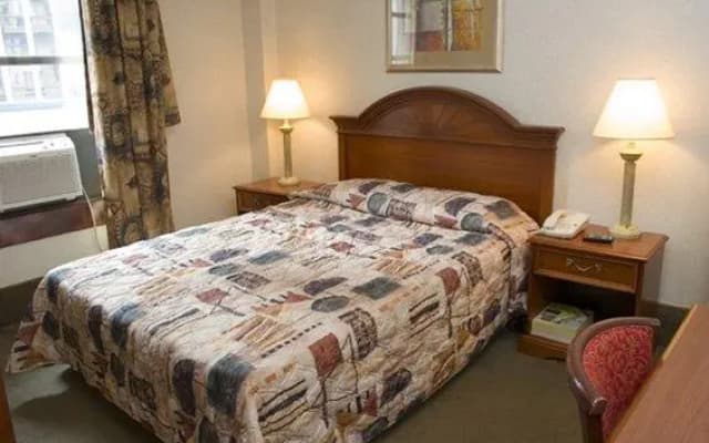 Regency Inn Suites - photo 4