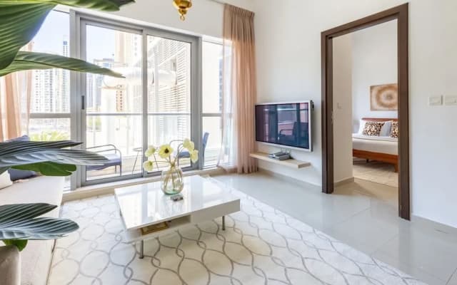 Flashy & Vibrant 1BR Apartment in Dubai Marina! - photo 4