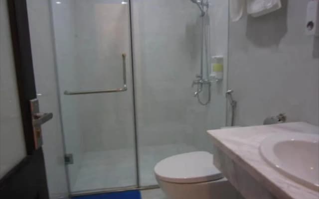 New World Hotel - photo 2