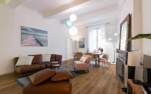 Pref 2 · F4 - Vaste Et Bourgeois ,3 Chambres, Ascenseur, Vx-Nice - photo 3