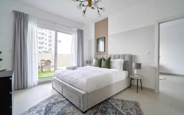 Stella Stays Iconic 1 BDR Dubai JVC Large Terrace - photo 4