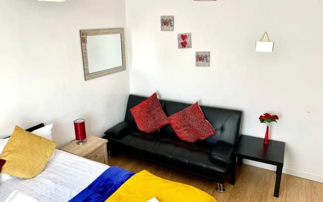London Luxury Apartment, Private Bathroom - photo 3