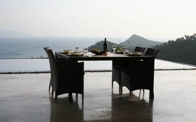 Secluded Villa With Private Pool and Breathtaking Sea Views - photo 4