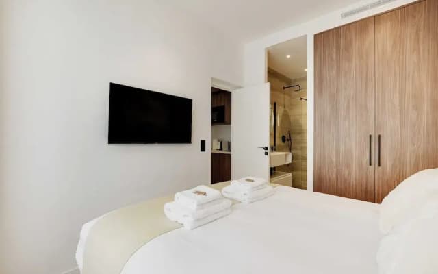 Newly Refurbished Flat in Heart of 18th District - photo 2