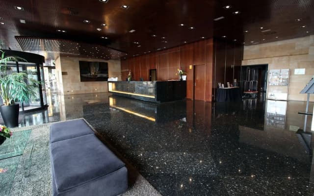 Hotel Maydrit Airport - photo 2