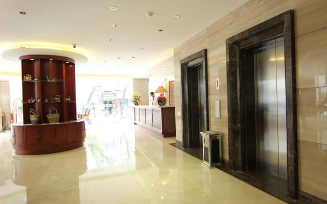 Nesta Hotel Ha Noi - photo 2
