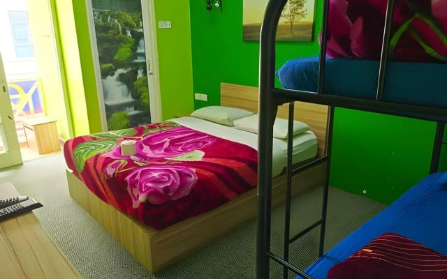 CH Travellers Inn - photo 3