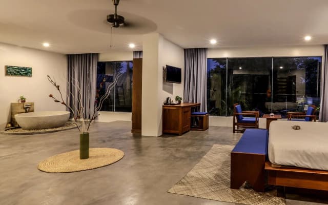 Chez Moi Suite and Spa - photo 2