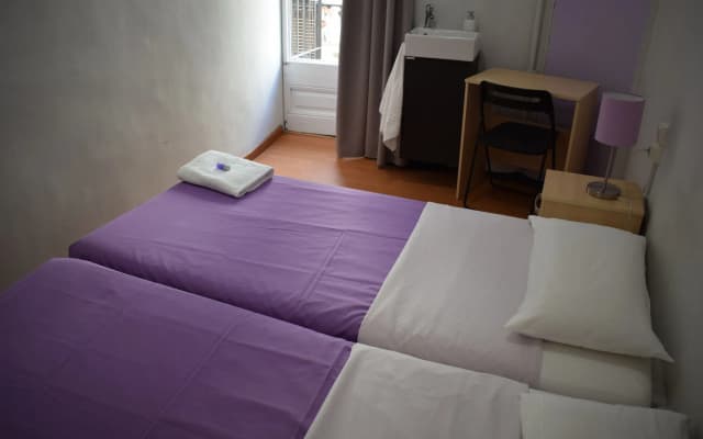 Hostal MiMi Las Ramblas - photo 5