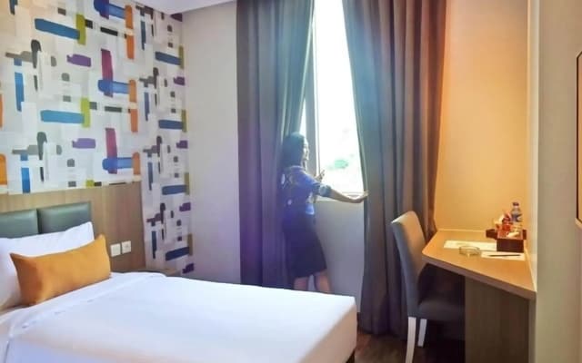 Hotel 88 Fatmawati Jakarta by WH - photo 5