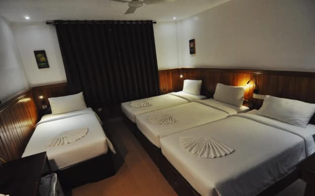 Yellow Hostel - photo 3