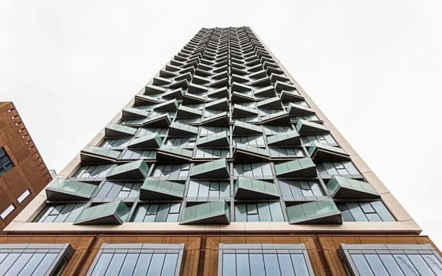 Two Bedroom Luxury Retreat At North Acton, London - photo 4