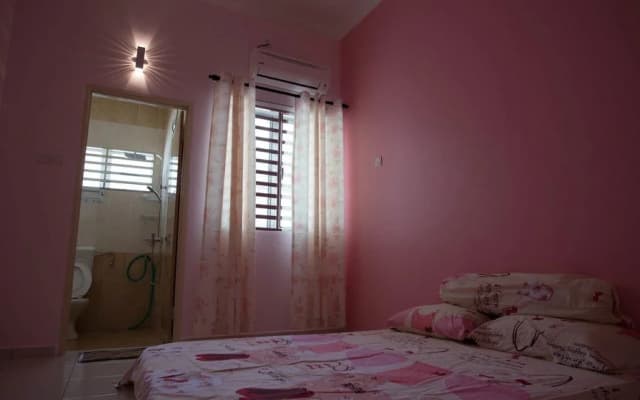Holidayhome 188 Taman Sejati Suria - photo 3