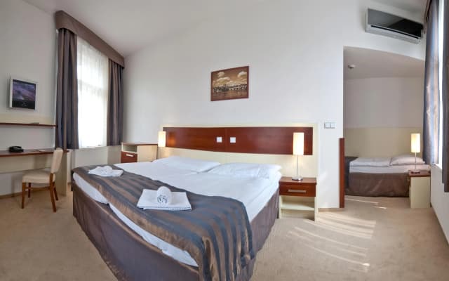 City Partner Hotel Gloria - photo 3