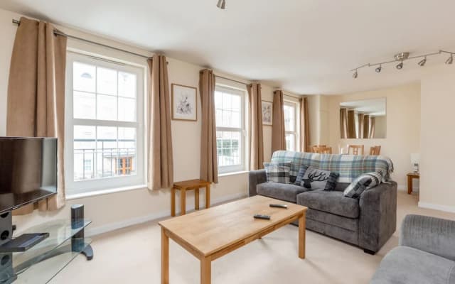 404 Dalry Gait Apartment 2 - photo 4