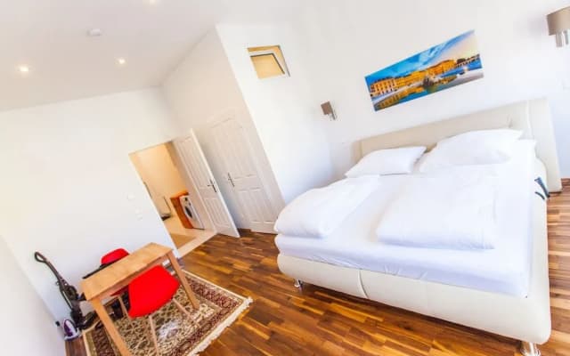 City Apartment by Stadthalle - photo 3
