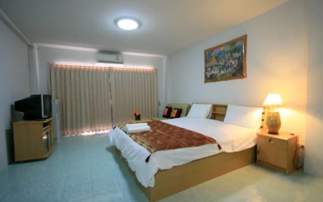 Malee Beach Guest House - photo 4