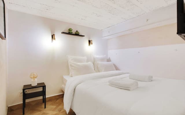 Charming Appt- 4p/1br- in the Heart of the Marais - photo 3