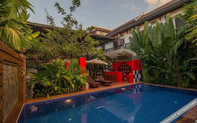 Suon Angkor Boutique - photo 3
