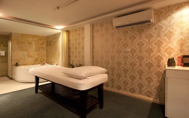 Victory Saigon Hotel - photo 4