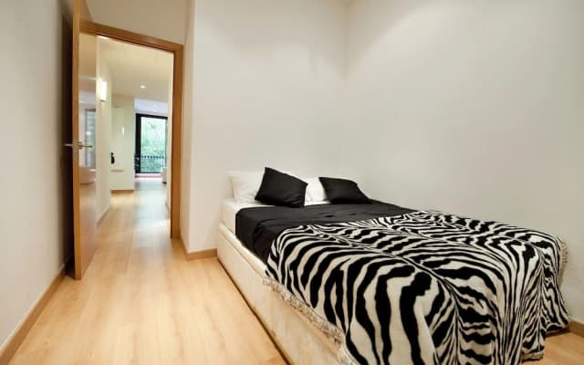 Roger de Lluria Design Aparments - photo 2