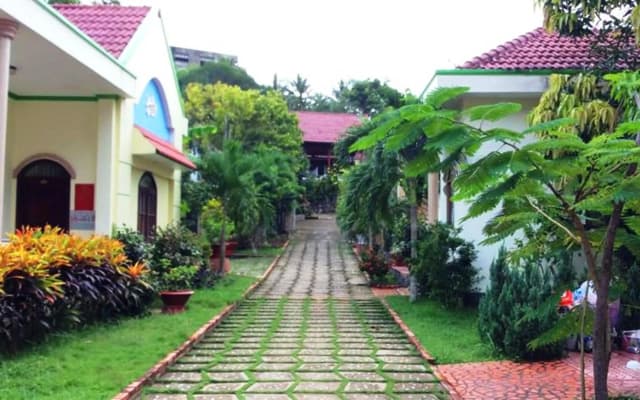 Ha Nga Bungalow - photo 2