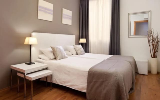 Apartments BCN Sant Pau - photo 4
