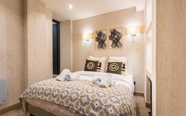 Home Suite Home Panthéon Port-Royal 1BR - photo 2