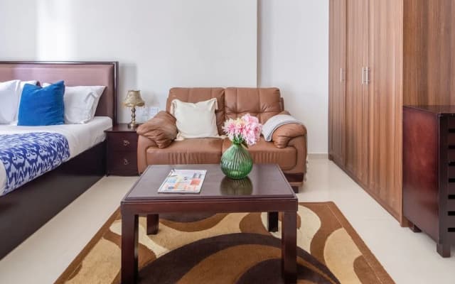 Premier Studio in Sports City w/ Golf Course View! - photo 5