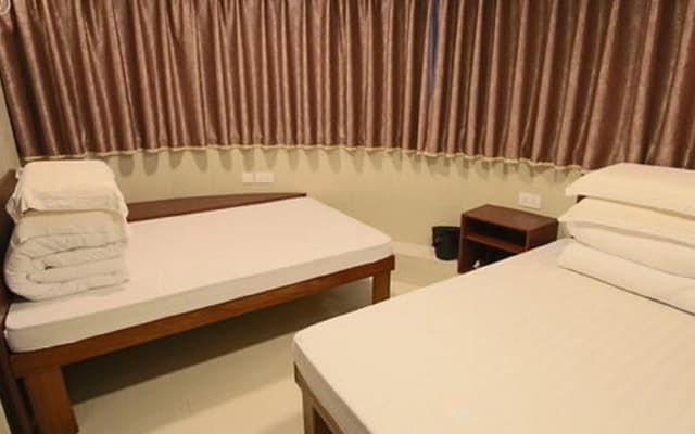 Prince Hotel - photo 5