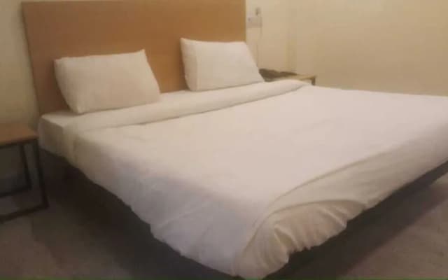 ADB Rooms Days Inn - photo 4