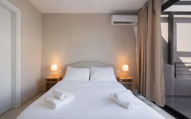 LIV - Deluxe 2BD Apartment in Athens - photo 4