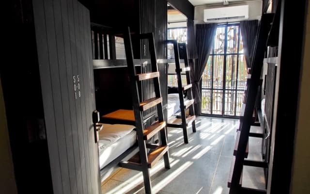 Chingcha Bangkok - Hostel - photo 5