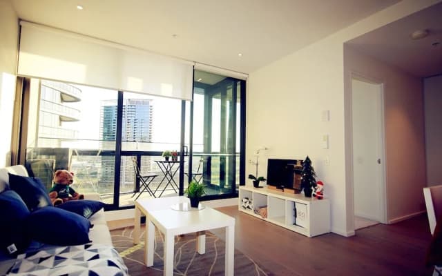 Onelife Docklands Luxury Apartment - photo 3