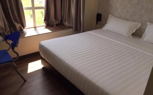 Expo Hotel - photo 4