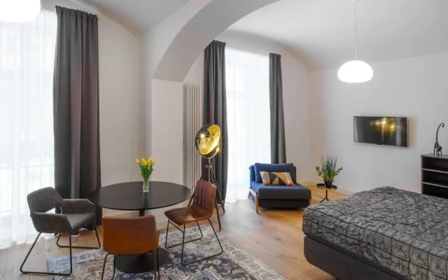 MN6 Luxury Suites by Adrez Living - photo 4