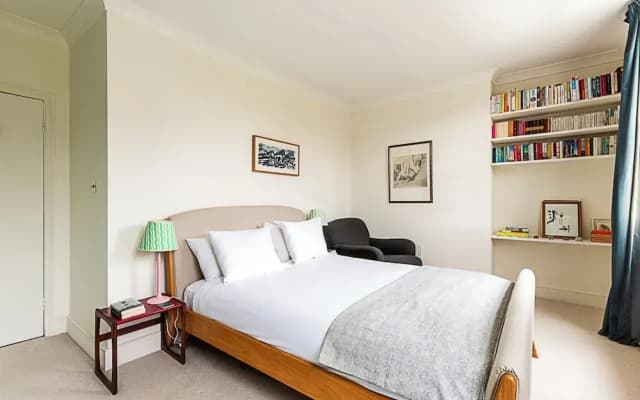 Charming Kentish Town Flat - photo 2