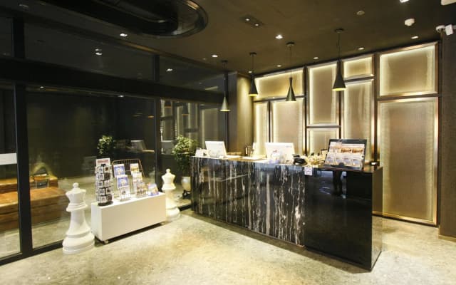 Noble Park Hotel - photo 2