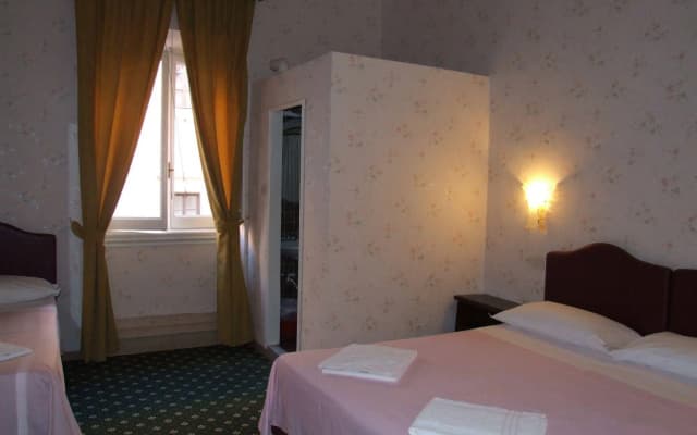 Texas Hotel - photo 2