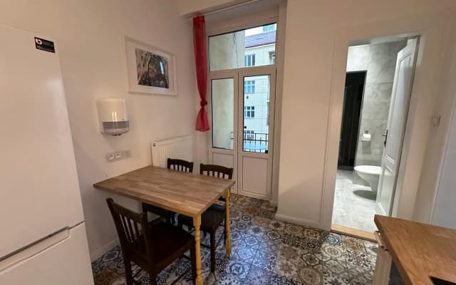 Karlin Balcony Apartment - photo 2
