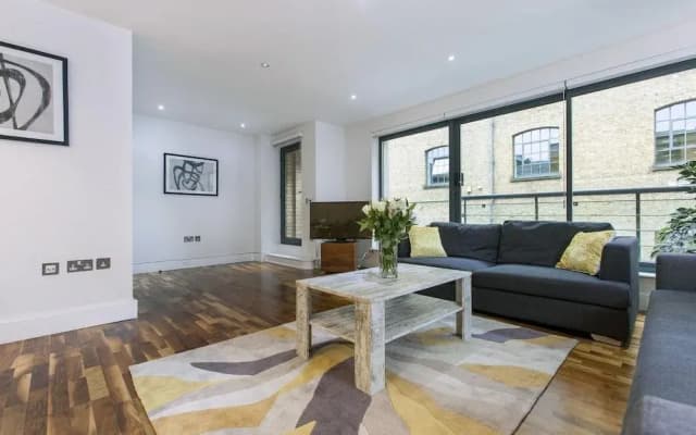 Club Living - Camden Town Apartments - photo 5