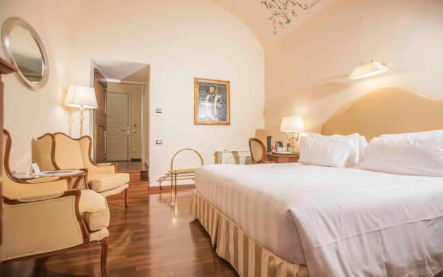 Golden Tower Hotel & Spa - photo 4