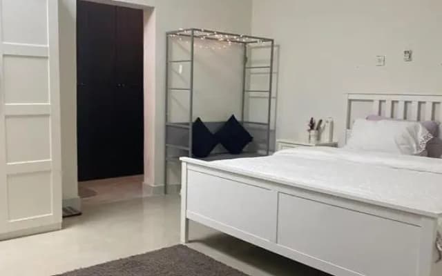 3 Bedrooms With Lovely Front Yard - photo 2